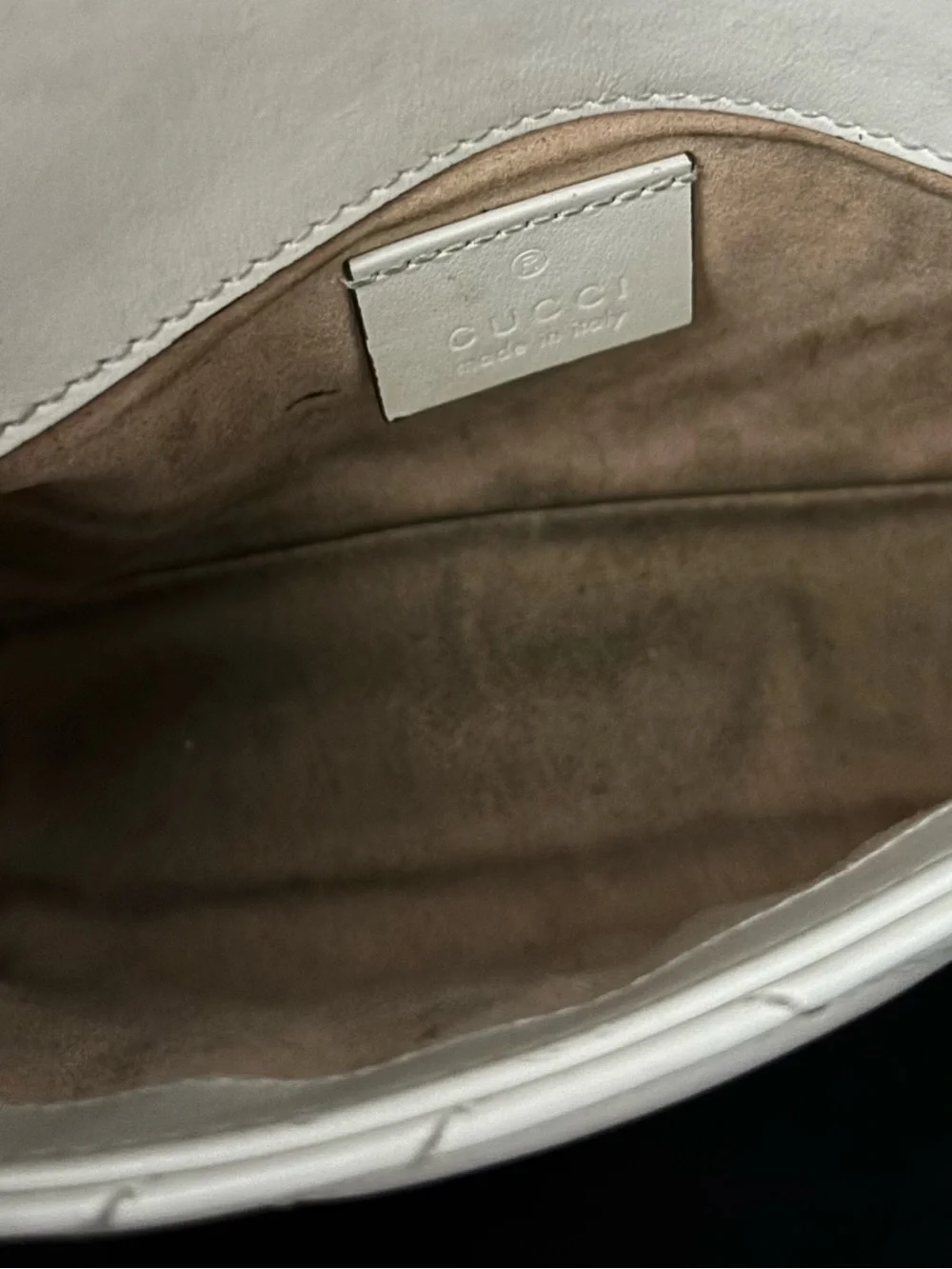 Gucci GG Marmont matelassé leather super mini bag - Picture 11 of 12